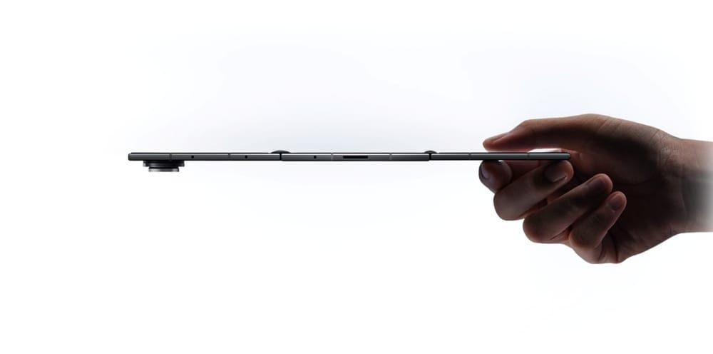 Samsung’s tablet sized tri-fold smartphone