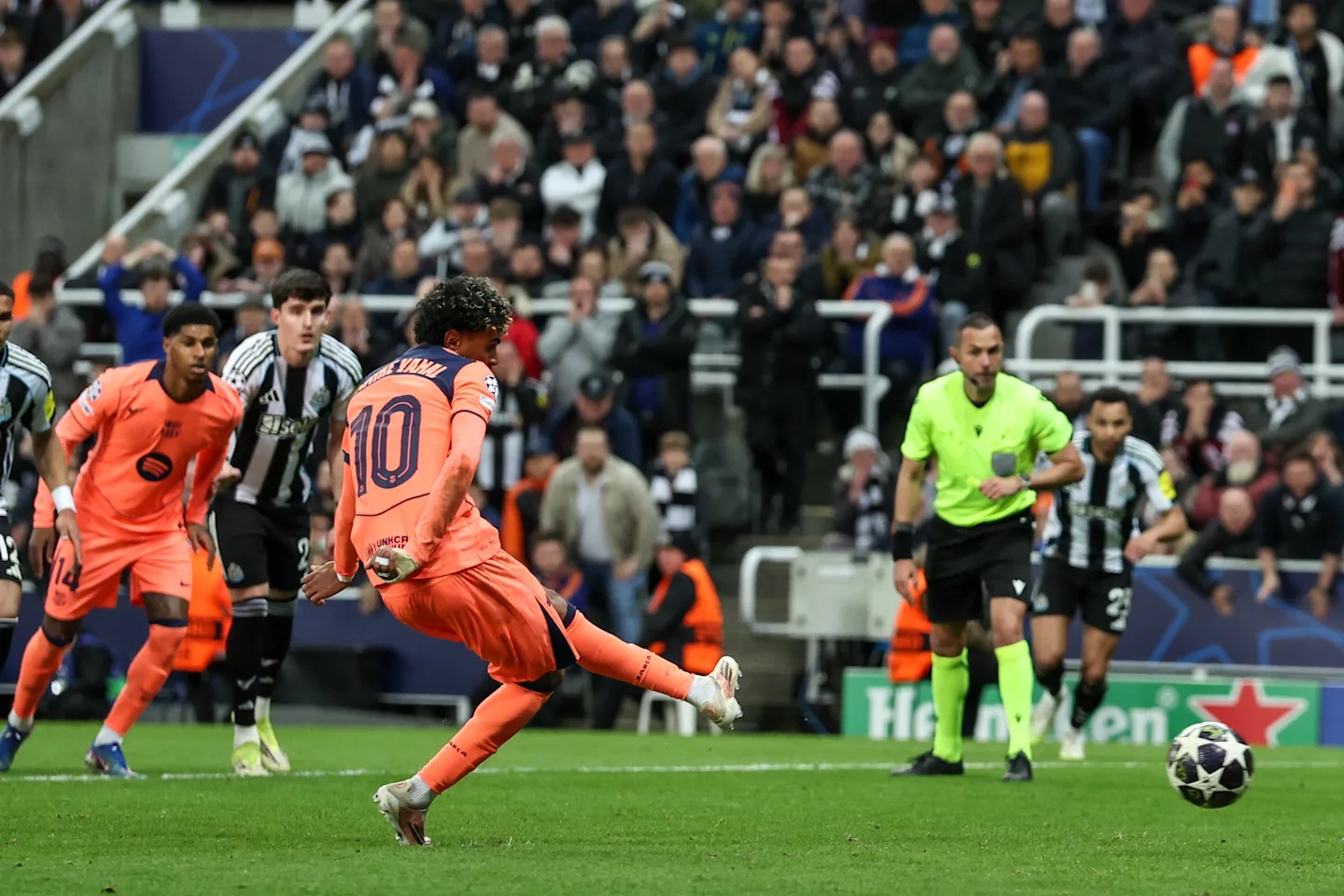 Barcelona’s Lamine Yamal Breaks Champions League Record